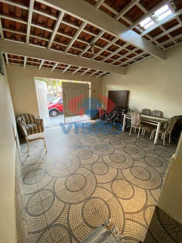 Casa à venda no Jardim Oliveira Camargo: 