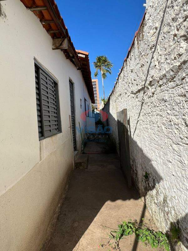Casa à venda no Centro: 