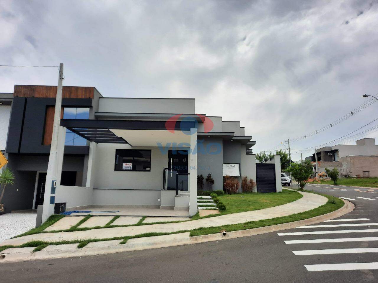 Casa em condomínio à venda no Jardins do Império: 