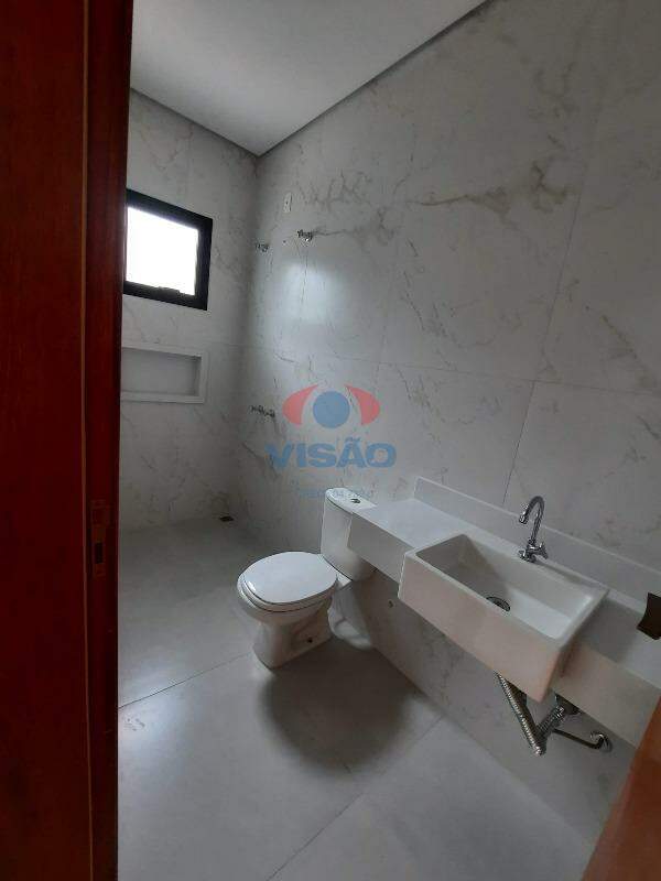 Casa em condomínio à venda no Jardins do Império: