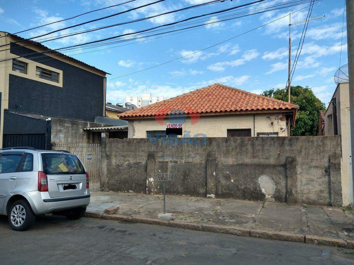 Casa à venda no Centro: 