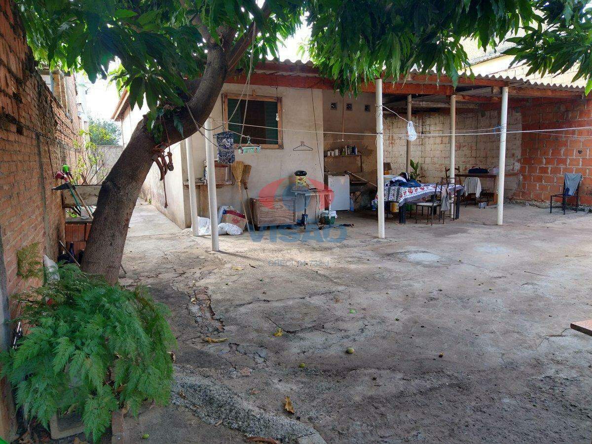 Casa à venda no Centro: 