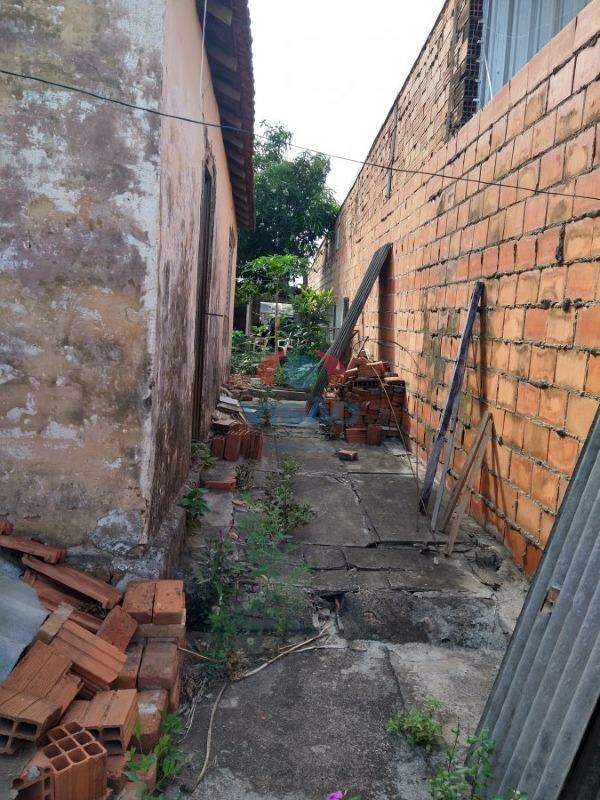 Casa à venda no Centro: 
