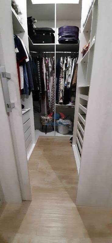 Casa em condomínio à venda no Jardins do Império: 