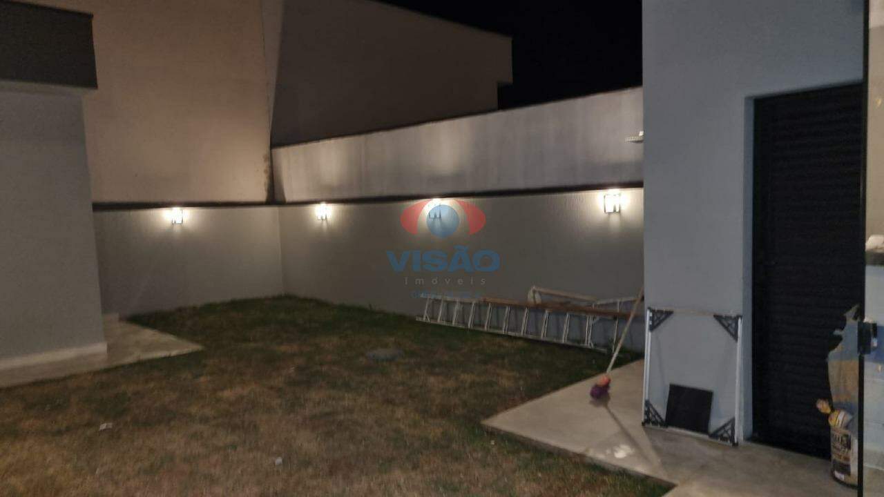 Casa em condomínio à venda no Jardim Laguna: 
