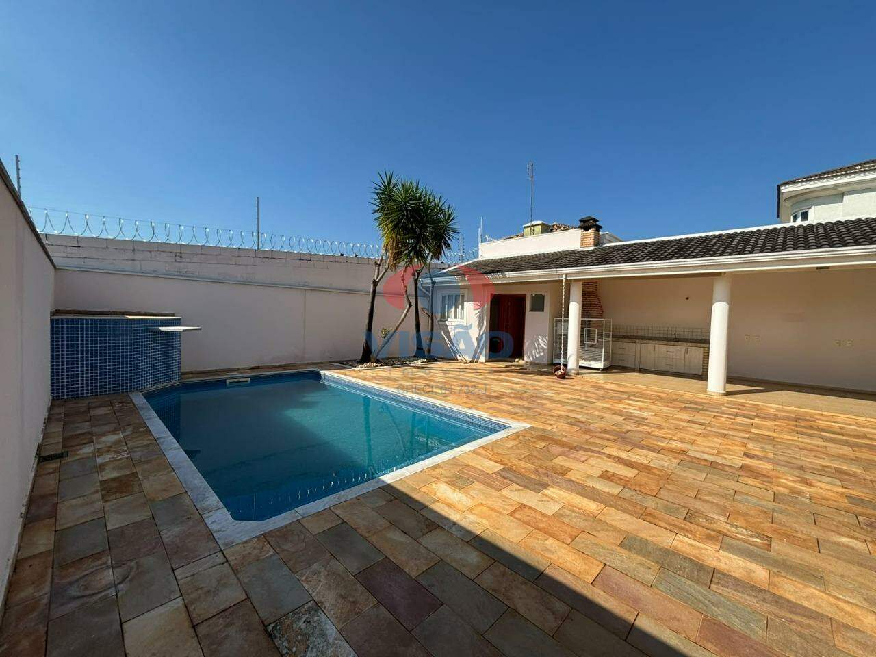 Casa em condomínio para aluguel no Vila Suíça: