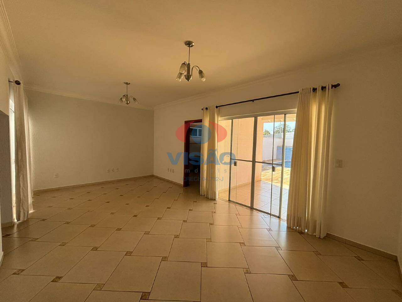 Casa em condomínio para aluguel no Vila Suíça: