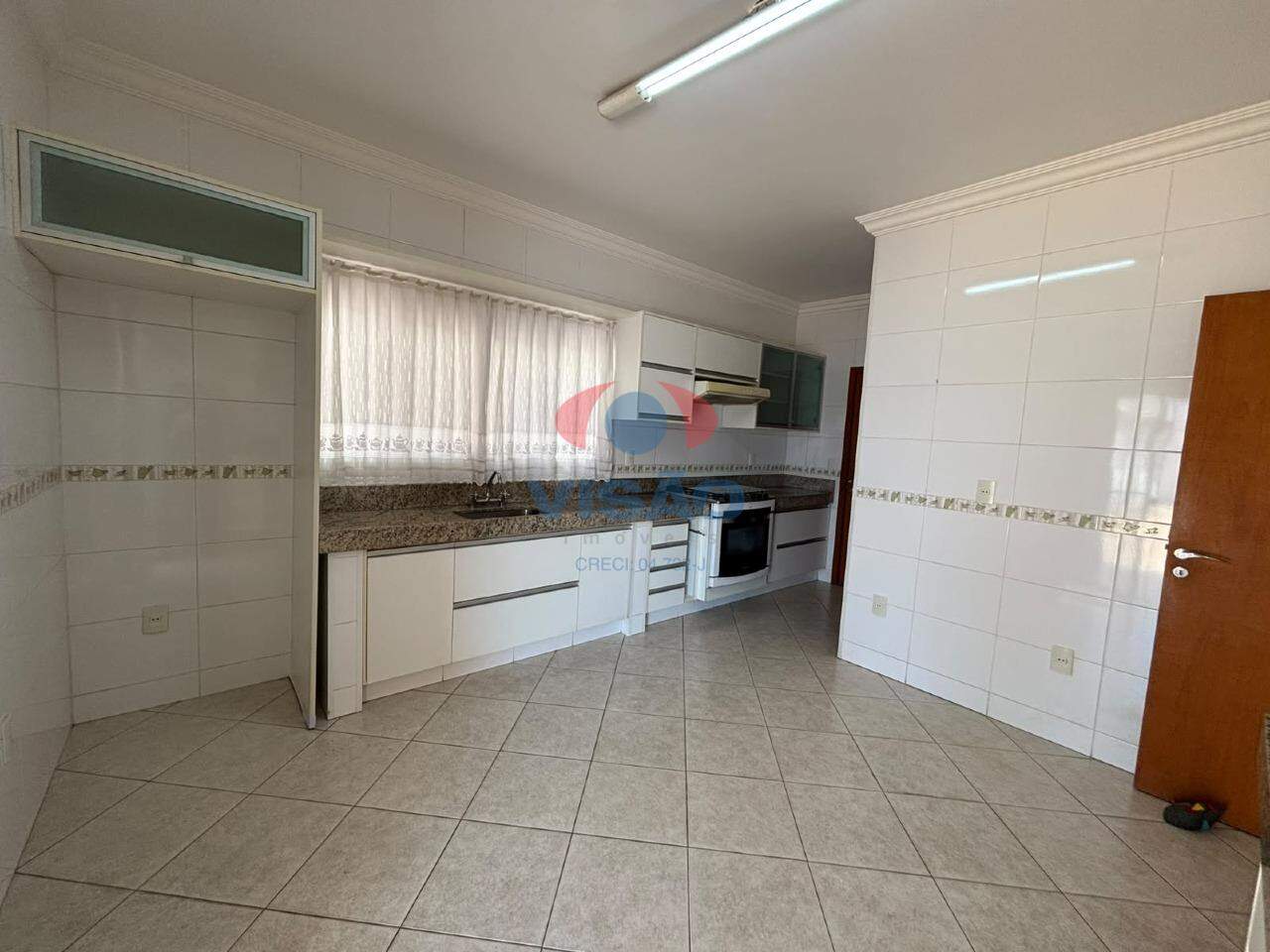 Casa em condomínio para aluguel no Vila Suíça: