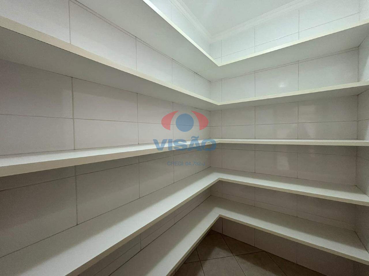 Casa em condomínio para aluguel no Vila Suíça: