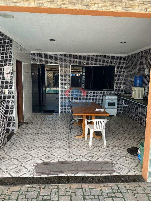 Casa - Sobrado à venda no Residencial Parque Laguna: 