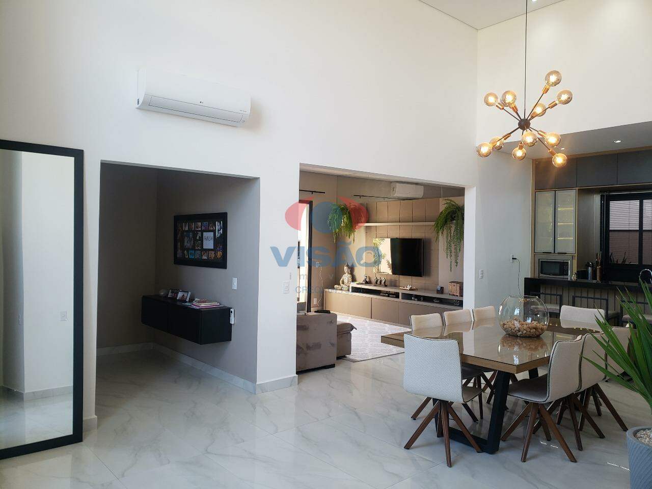 Casa em condomínio à venda no Jardim dos Lagos: 