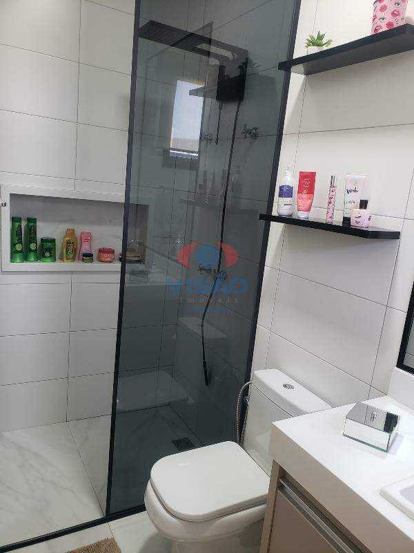 Casa em condomínio à venda no Jardim dos Lagos: 
