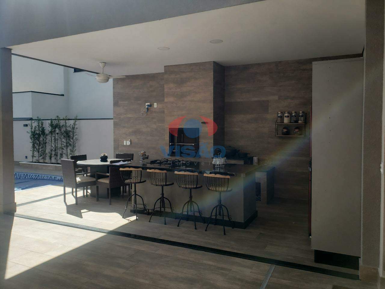 Casa em condomínio à venda no Jardim dos Lagos: 