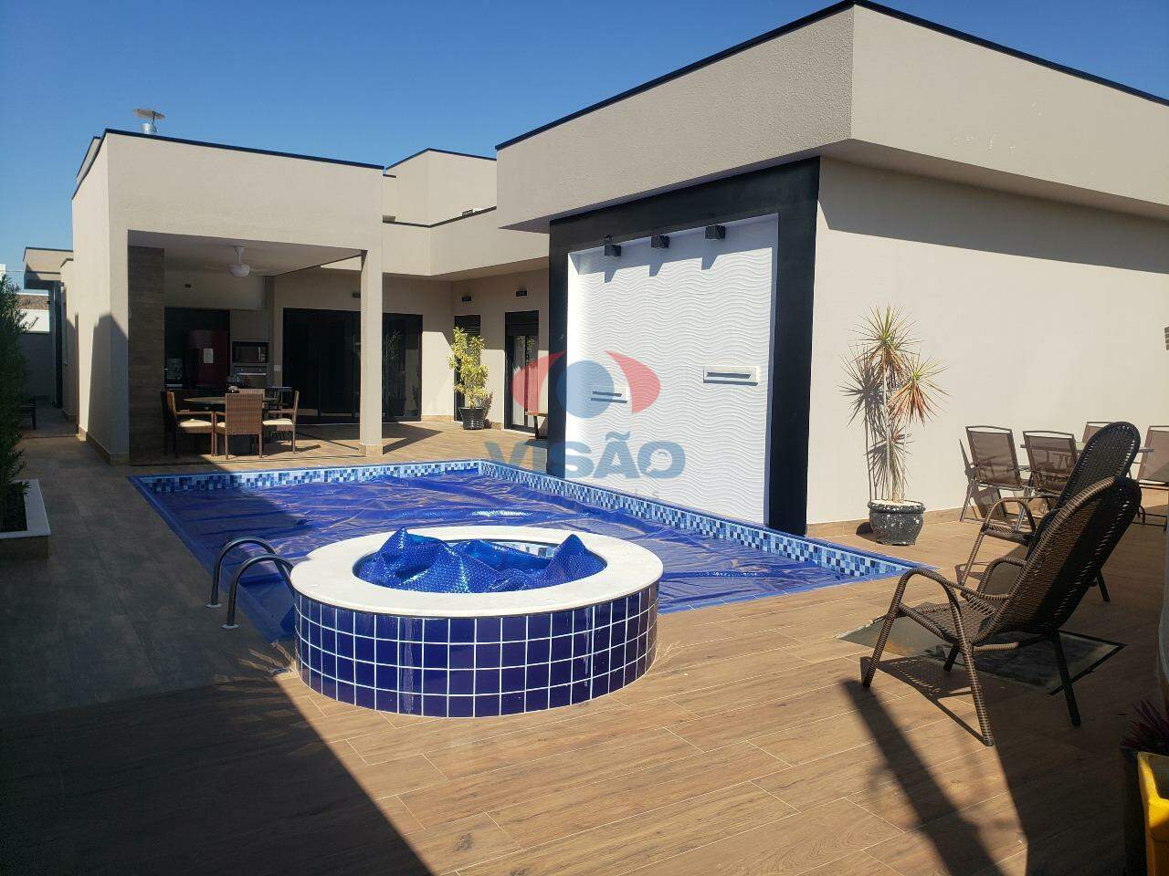 Casa em condomínio à venda no Jardim dos Lagos: 