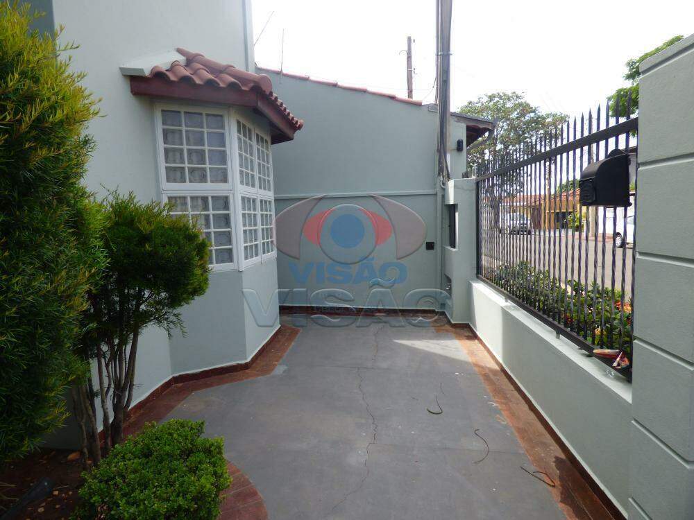 Casa - Sobrado à venda no Aqui Se Vive: Quintal