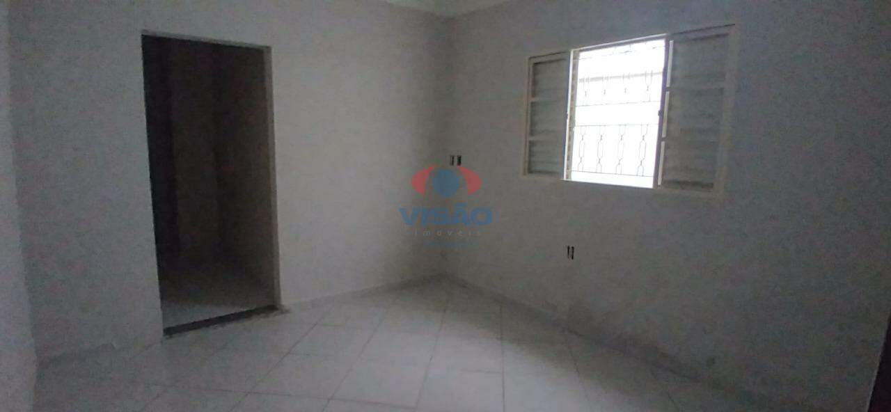 Casa à venda no Jardim Oliveira Camargo: 