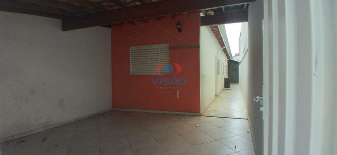 Casa à venda no Jardim Oliveira Camargo: 