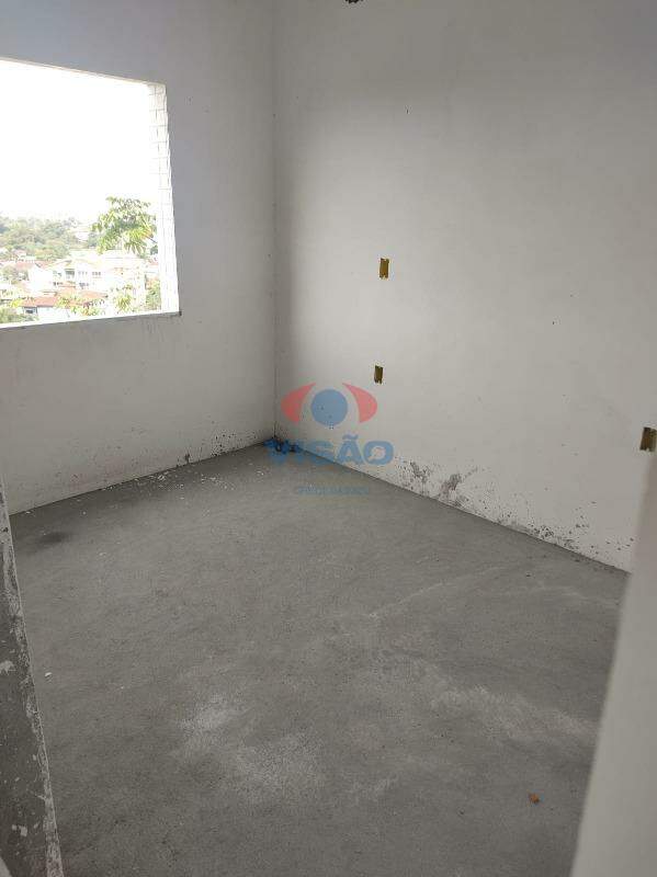 Apartamento à venda no Barra da Lagoa: 