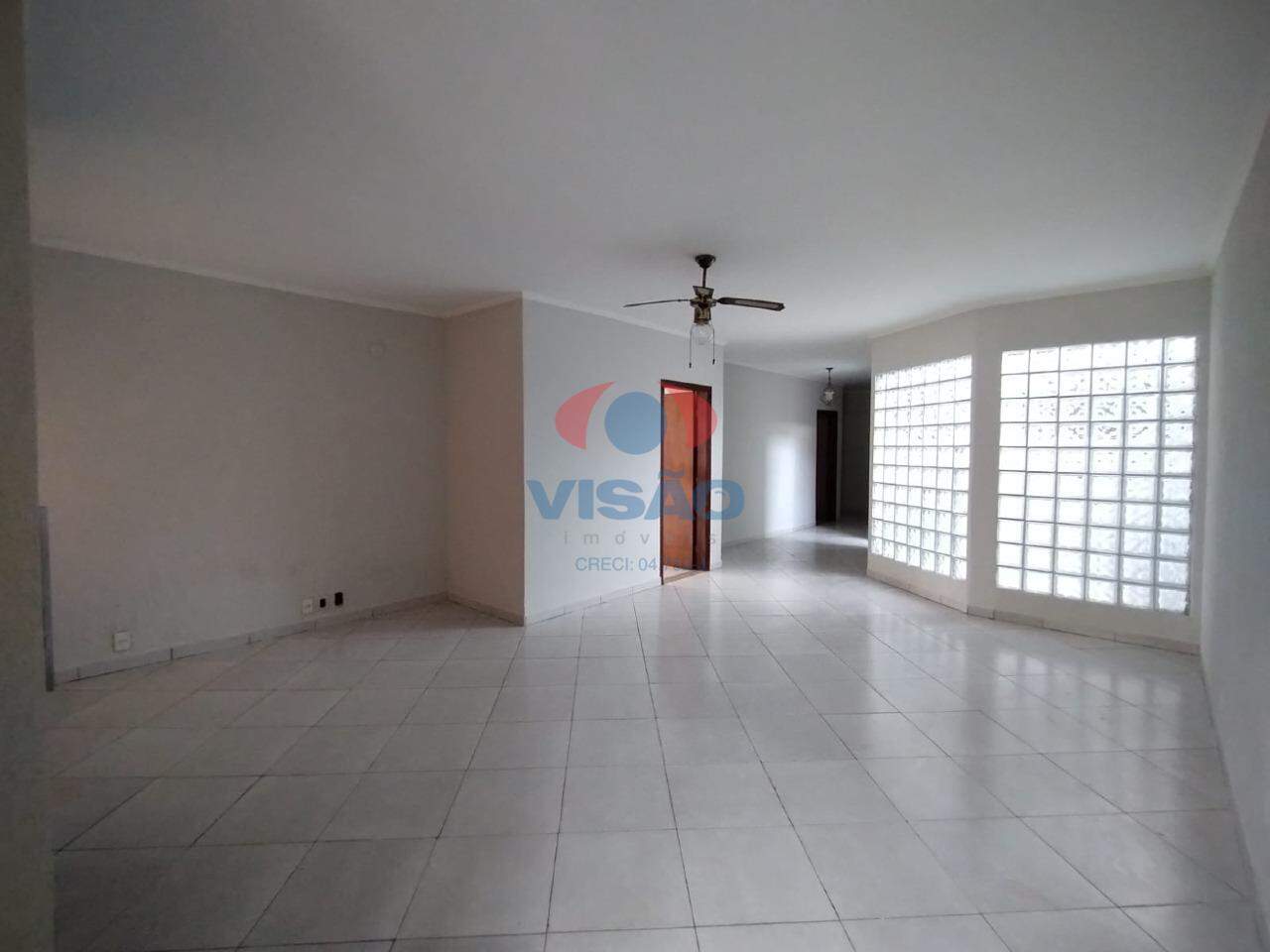 Casa em condomínio para aluguel no Jardim Portal de Itaici: 