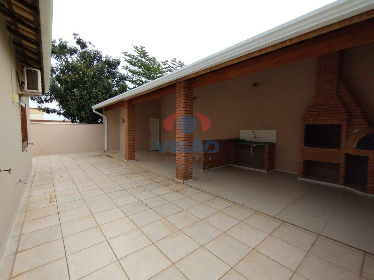Casa em condomínio para aluguel no Jardim Portal de Itaici: 