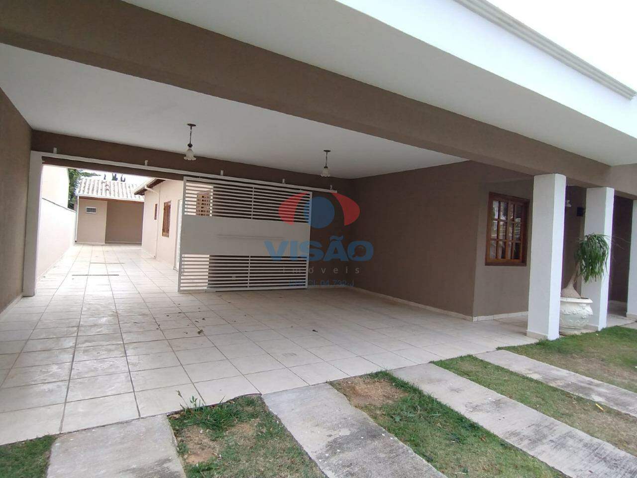 Casa em condomínio para aluguel no Jardim Portal de Itaici: 