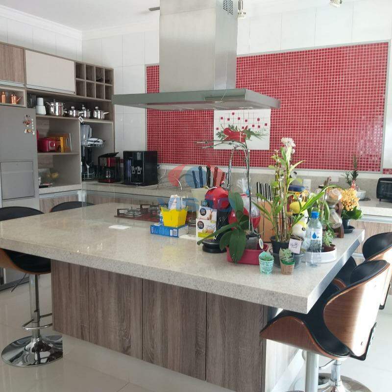 Casa - Sobrado à venda no Centro: 