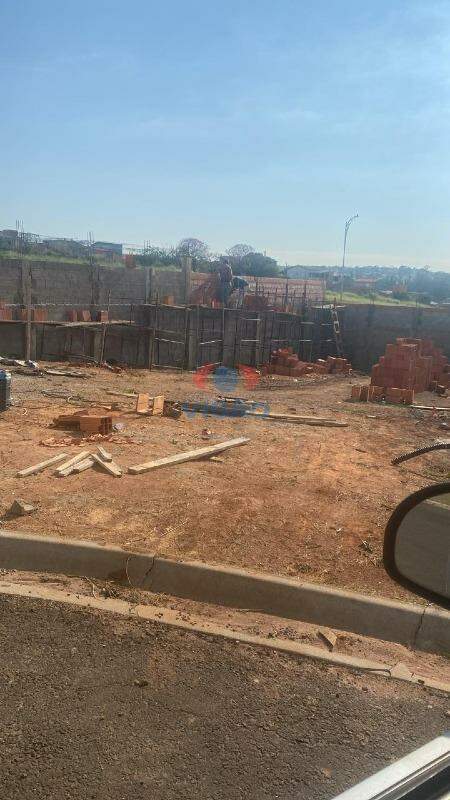 Terreno em condomínio à venda no Jardim Park Meraki: 