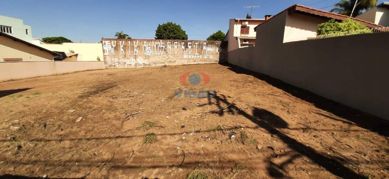Terreno à venda no Jardim Dom Bosco: 