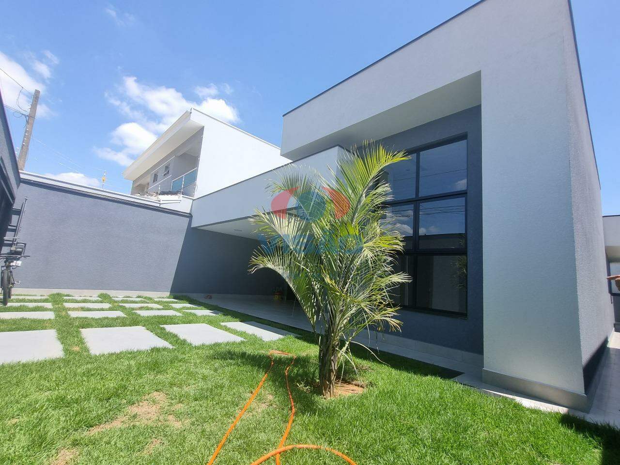 Casa à venda no Jardim Esplanada II: 