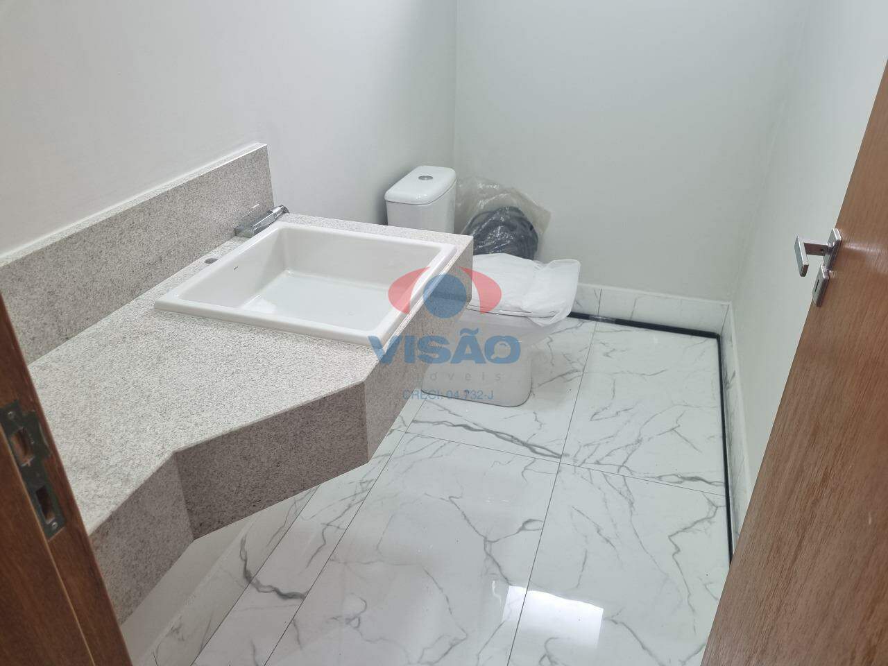 Casa à venda no Jardim Esplanada II: 