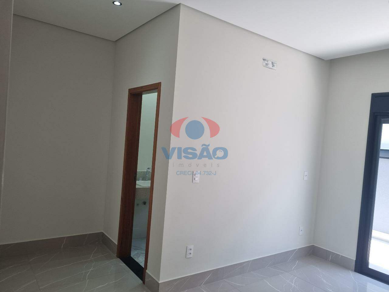 Casa à venda no Jardim Esplanada II: 