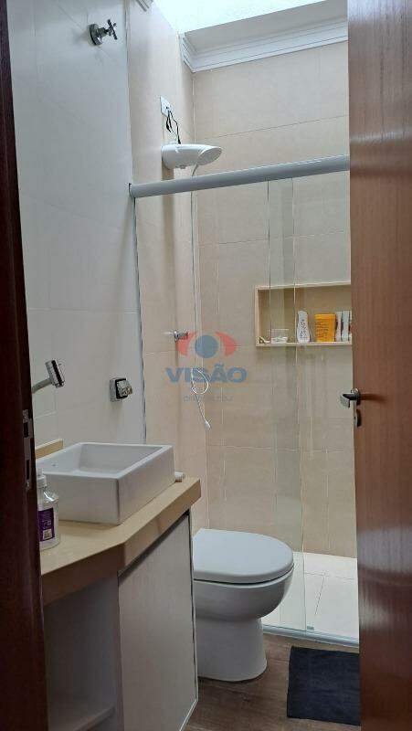 Casa em condomínio à venda no Jardins do Império: 