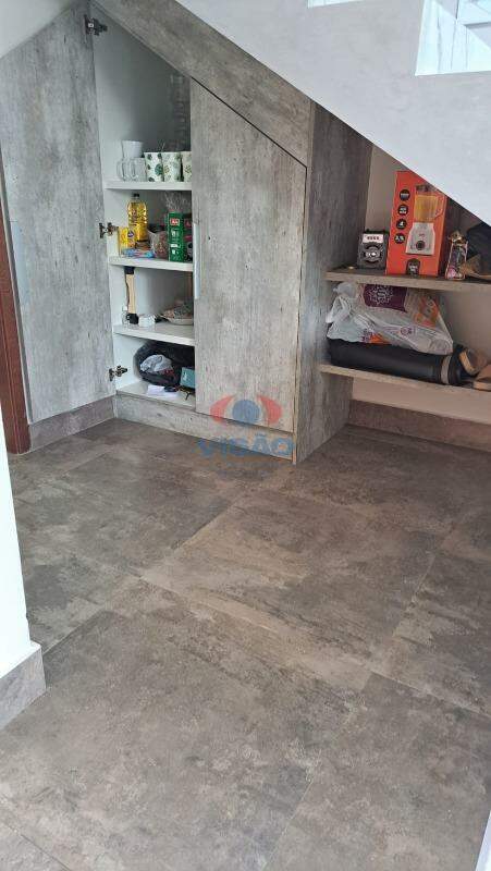 Casa em condomínio à venda no Jardins do Império: 