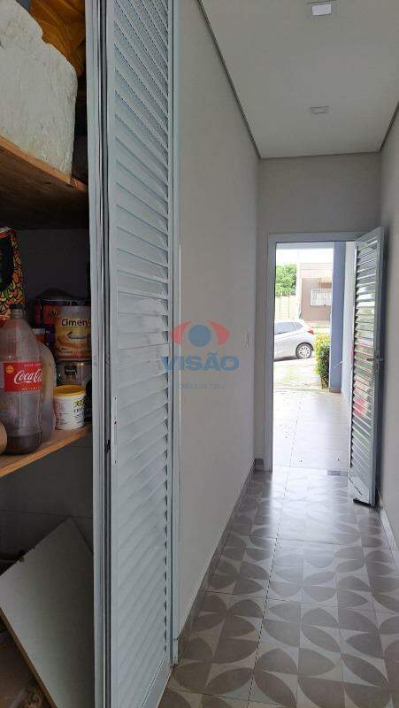 Casa em condomínio à venda no Jardins do Império: 