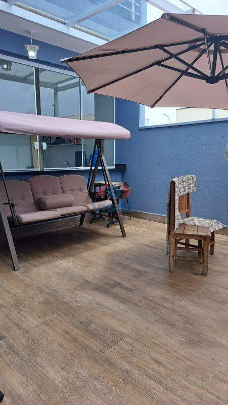 Casa em condomínio à venda no Jardins do Império: 