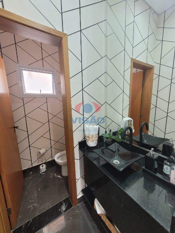 Casa em condomínio à venda no Portal dos Bandeirantes Salto: 