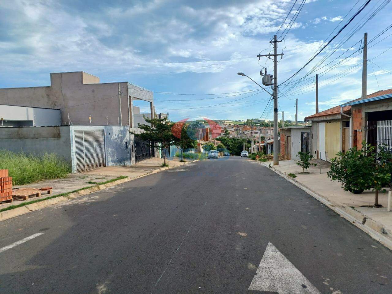 Terreno à venda no Parque Residencial Sabiás: 