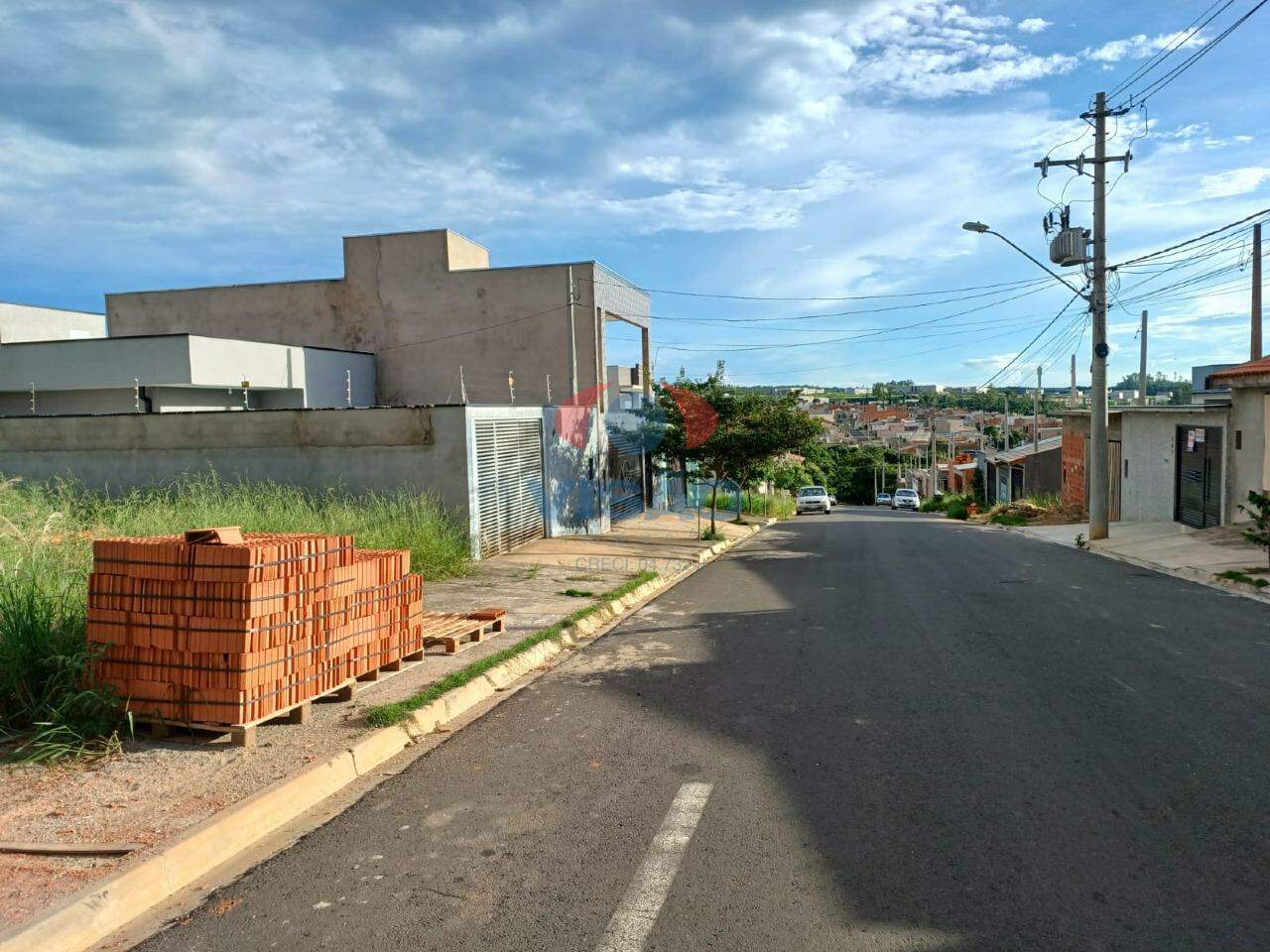 Terreno à venda no Parque Residencial Sabiás: 