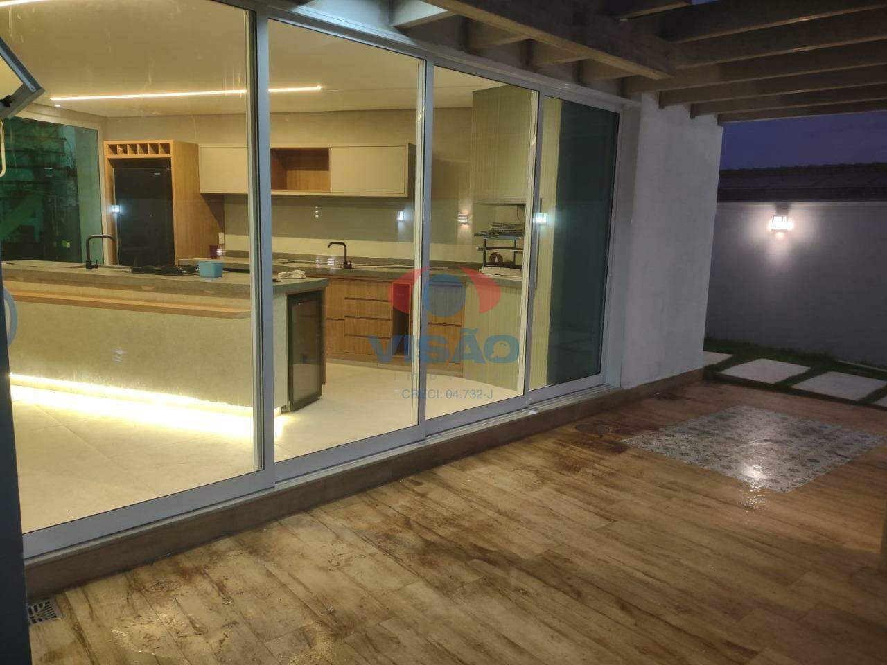 Casa em condomínio à venda no Jardim dos Lagos: 