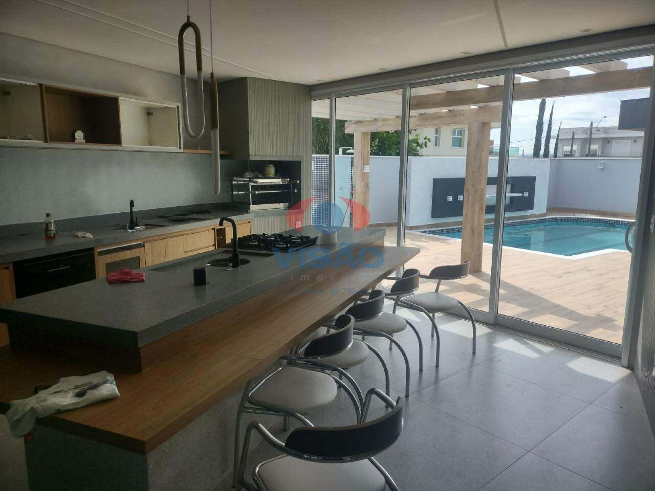 Casa em condomínio à venda no Jardim dos Lagos: 