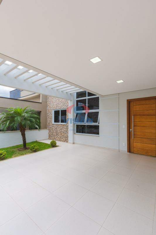 Casa em condomínio para aluguel no Jardins do Império: