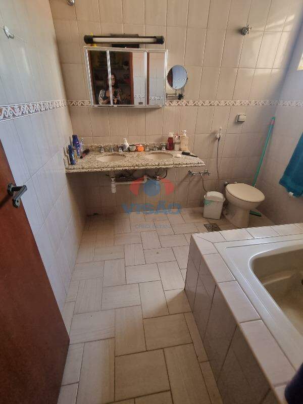 Casa - Sobrado à venda no Vila Suíça: 