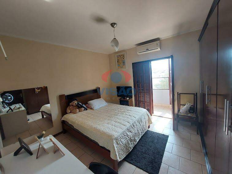 Casa - Sobrado à venda no Jardim Regina: 