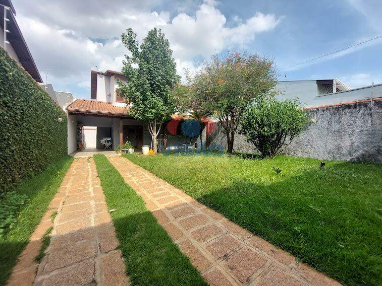 Casa - Sobrado à venda no Jardim Regina: 