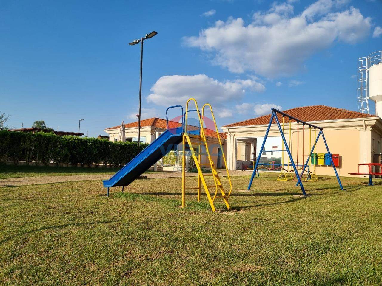 Terreno em condomínio à venda no Jardins do Império: 