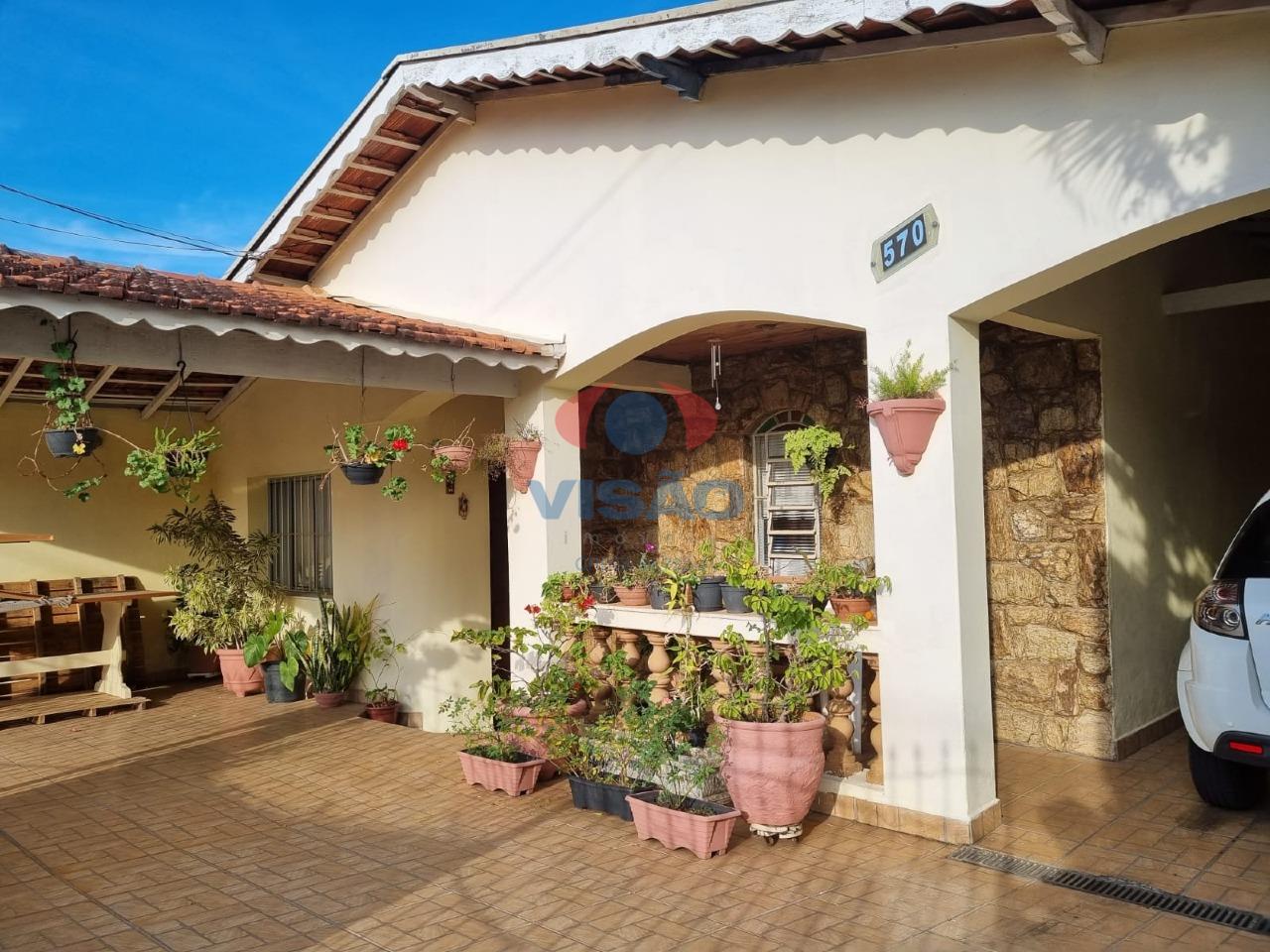 Casa à venda no Jardim do Sol: