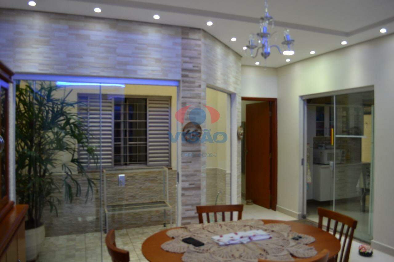 Casa à venda no Jardim Moacyr Arruda: 