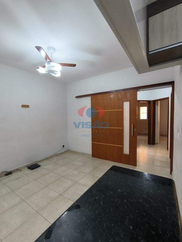 Casa para aluguel no Vila Furlan: 