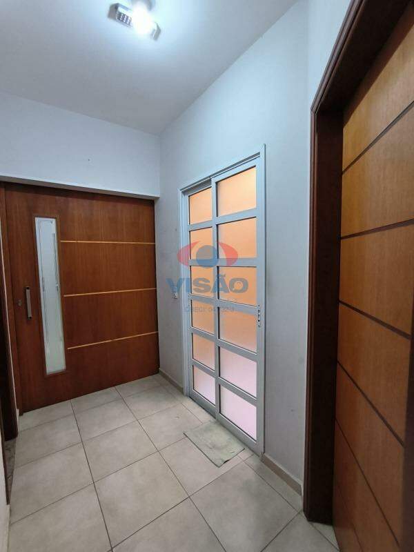 Casa para aluguel no Vila Furlan: 