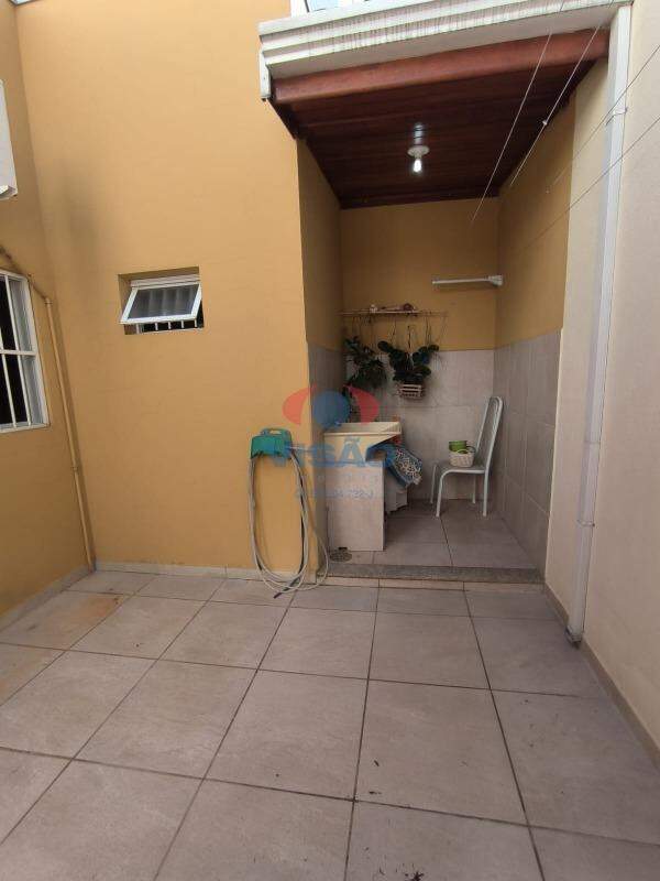 Casa para aluguel no Vila Furlan: 